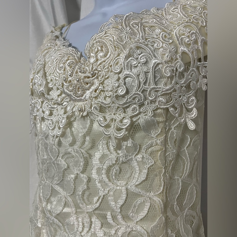 Jessica McClintock Vintage Women’s Off The Shoulder Lace Wedding Dress Size 7/8